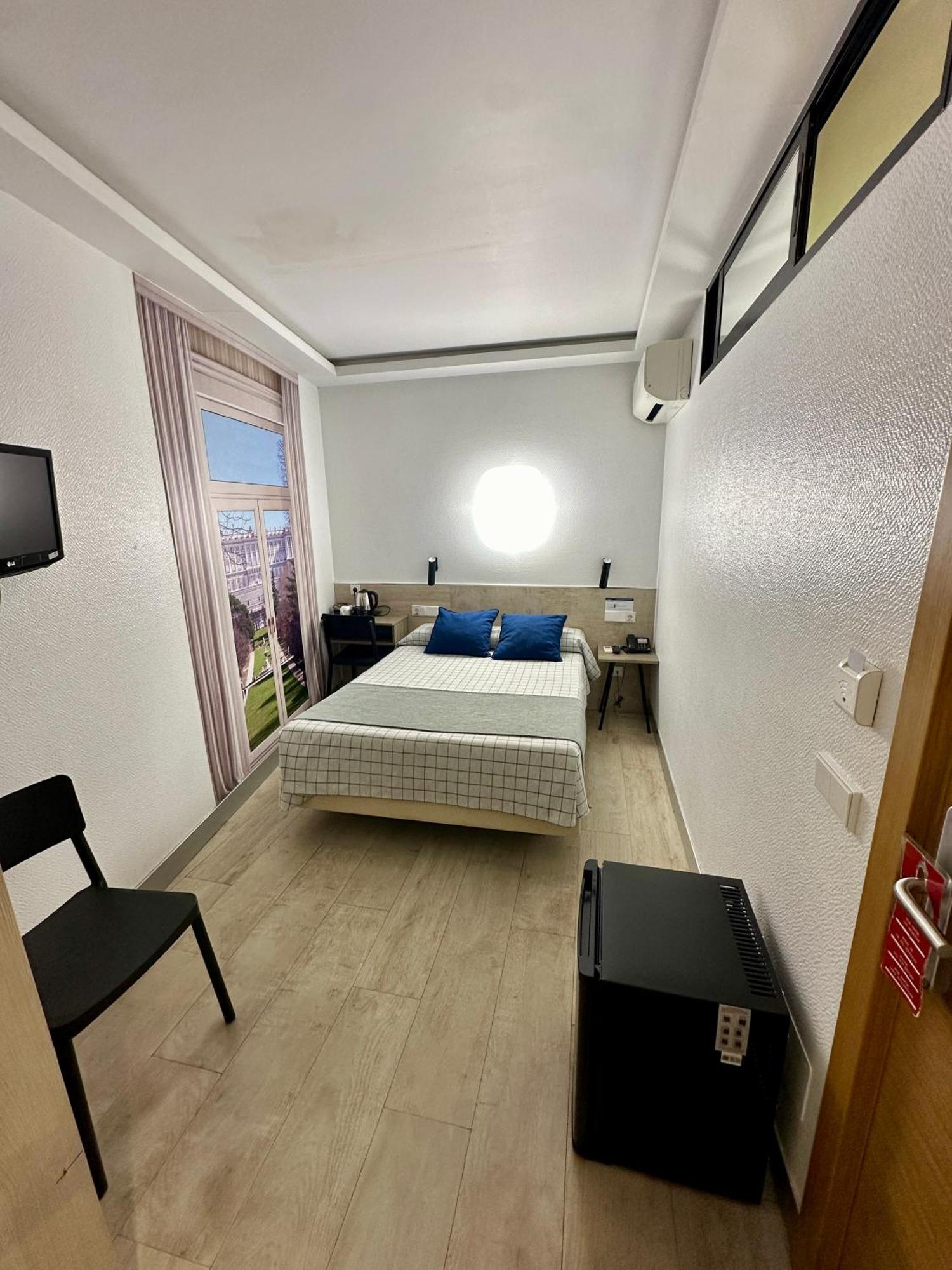 Hostal Castilla II Puerta Del Sol Μαδρίτη Εξωτερικό φωτογραφία